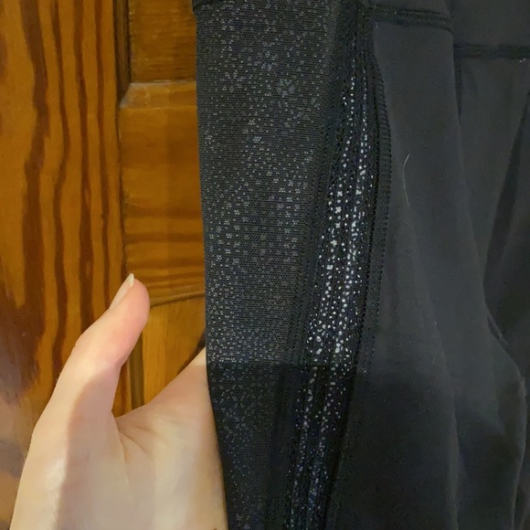 Black lululemon leggings with detailing - Picture 5 of 6